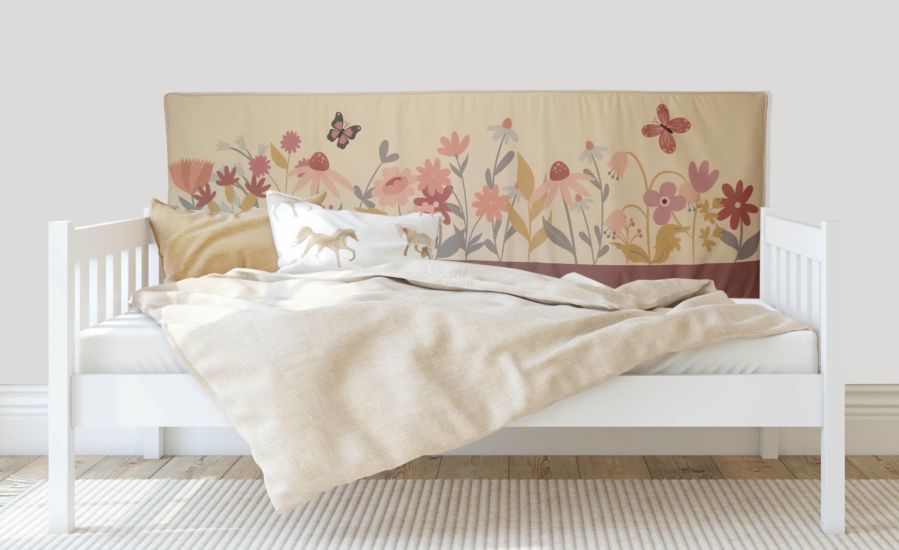 Virágos mező falvédő